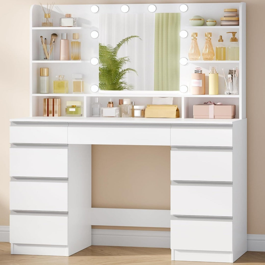 Petite coiffeuse en MDF et verre