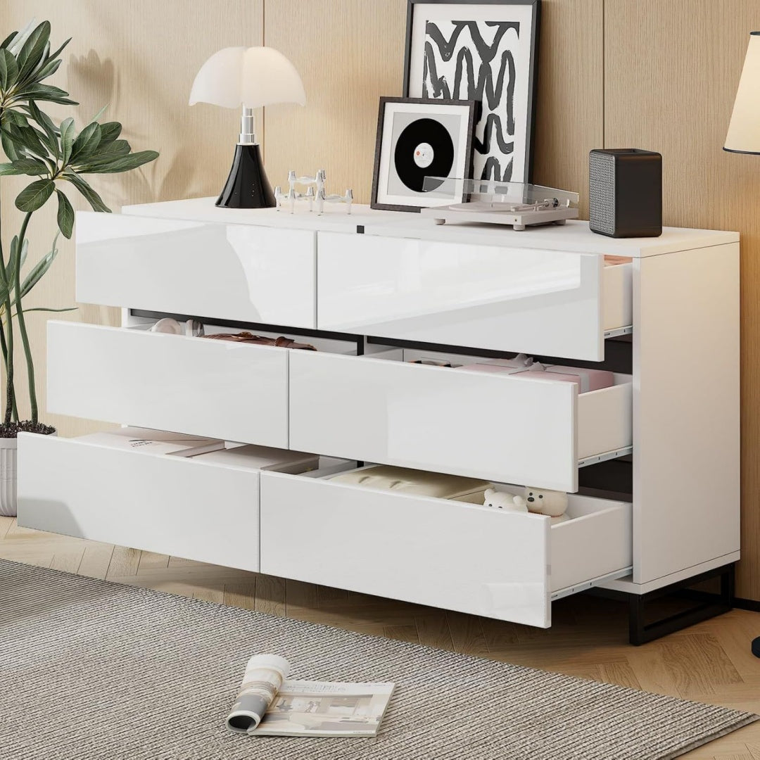 Buffet gris clair avec 6 tiroirs en acier